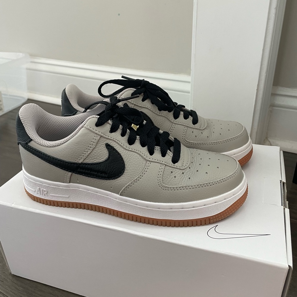 Nike Air Force one women size 6